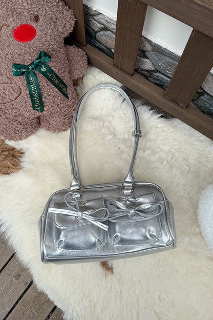 Polished Bag with an Effortless Classic Look