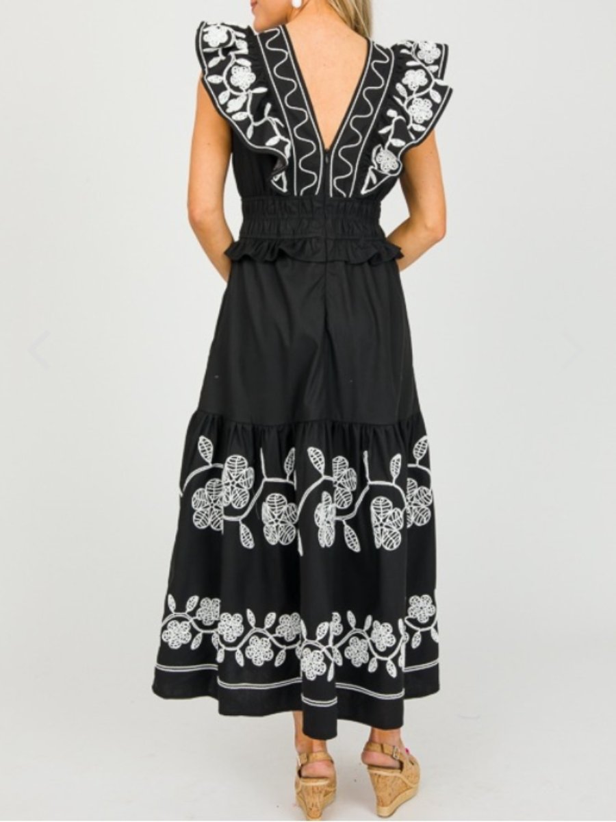 Classic Vintage Dress with a Flattering Fit