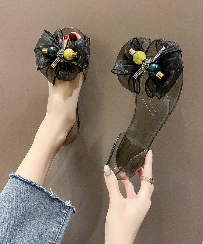 Well Tailored Sandals with a Graceful Silhouette