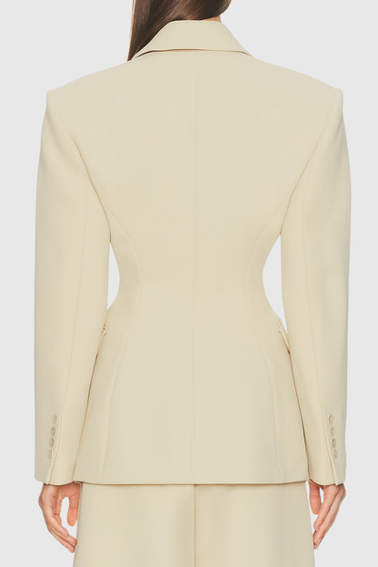 Effortlessly Elegant Garment with a Timeless Design