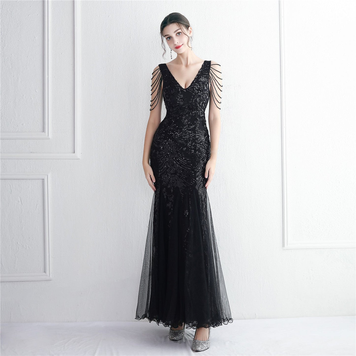 Gracefully Styled Dress for Any Occasion