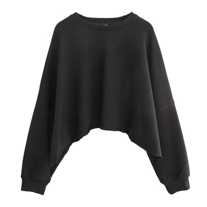 Well Tailored Sweater with a Graceful Silhouette