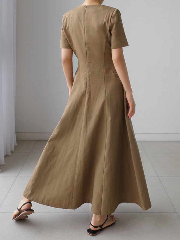 Beautifully Crafted Dress in a Classic Style