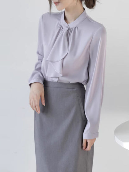 Well Tailored Blouse with a Graceful Silhouette
