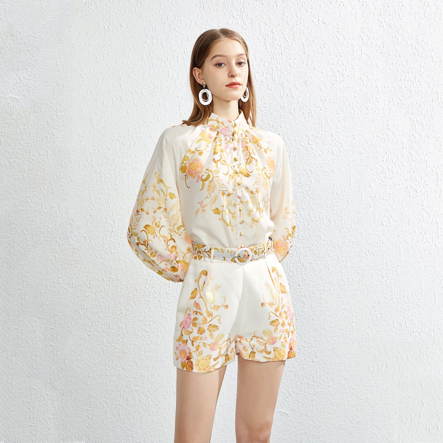 Classic Vintage Shirt with a Flattering Fit