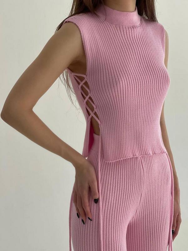 Well Tailored Sweater with a Graceful Silhouette