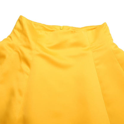 Beautifully Finished Garment in a Timeless Design