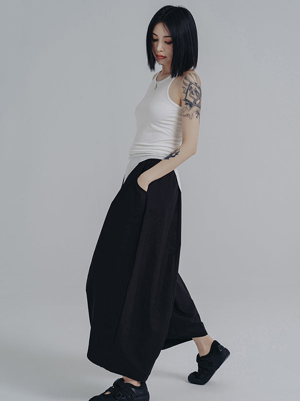 Well Tailored Pants with a Graceful Silhouette