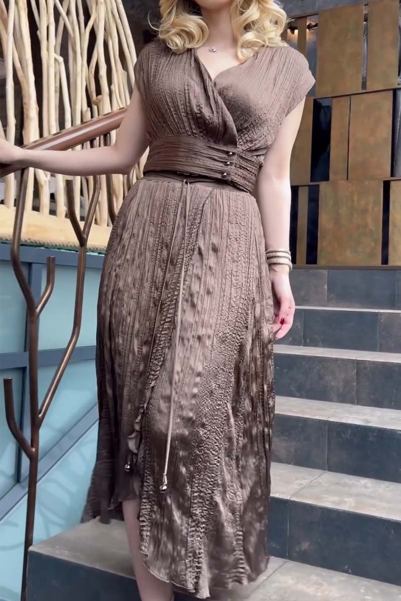 Polished Dress with an Effortless Classic Look