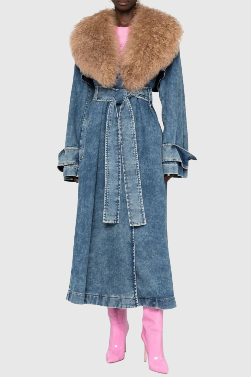 Effortlessly Elegant Coat with a Timeless Design