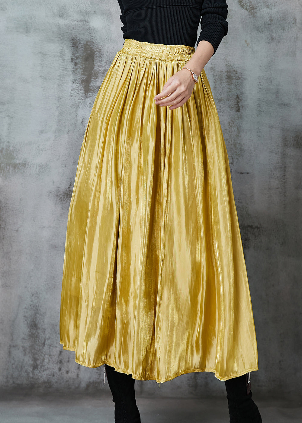 Sophisticated Garment with a Clean Classic Look