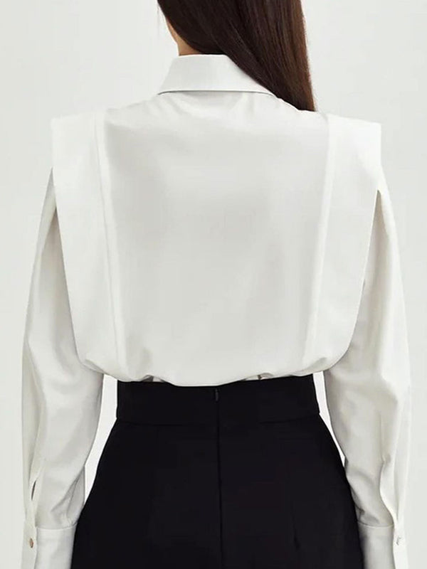 Well Tailored Blouse with a Graceful Silhouette