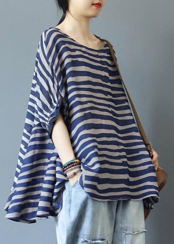 Well Tailored Blouse with a Graceful Silhouette