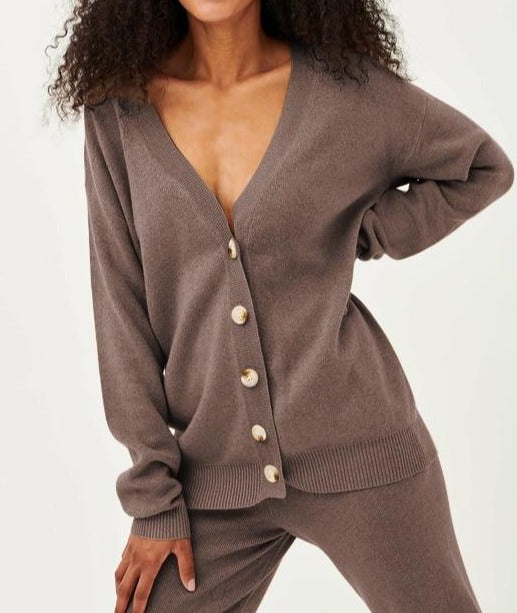 Beautifully Finished Sweater in a Timeless Design