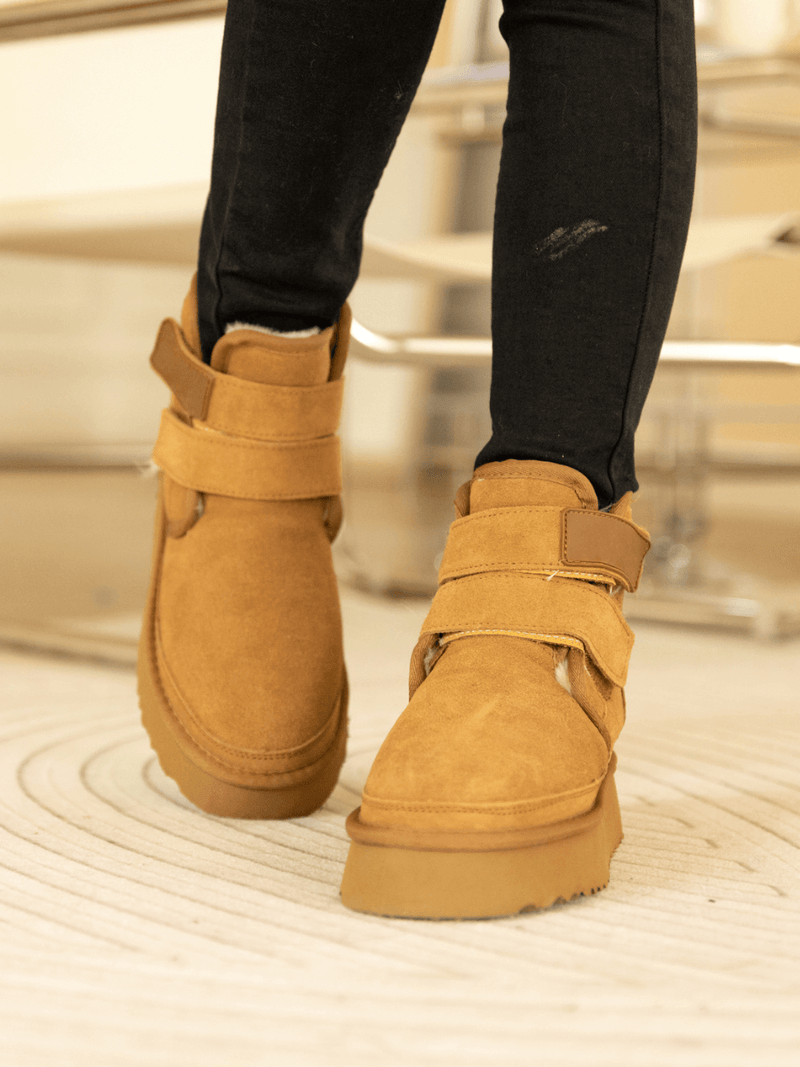 Beautifully Finished Boots in a Timeless Design
