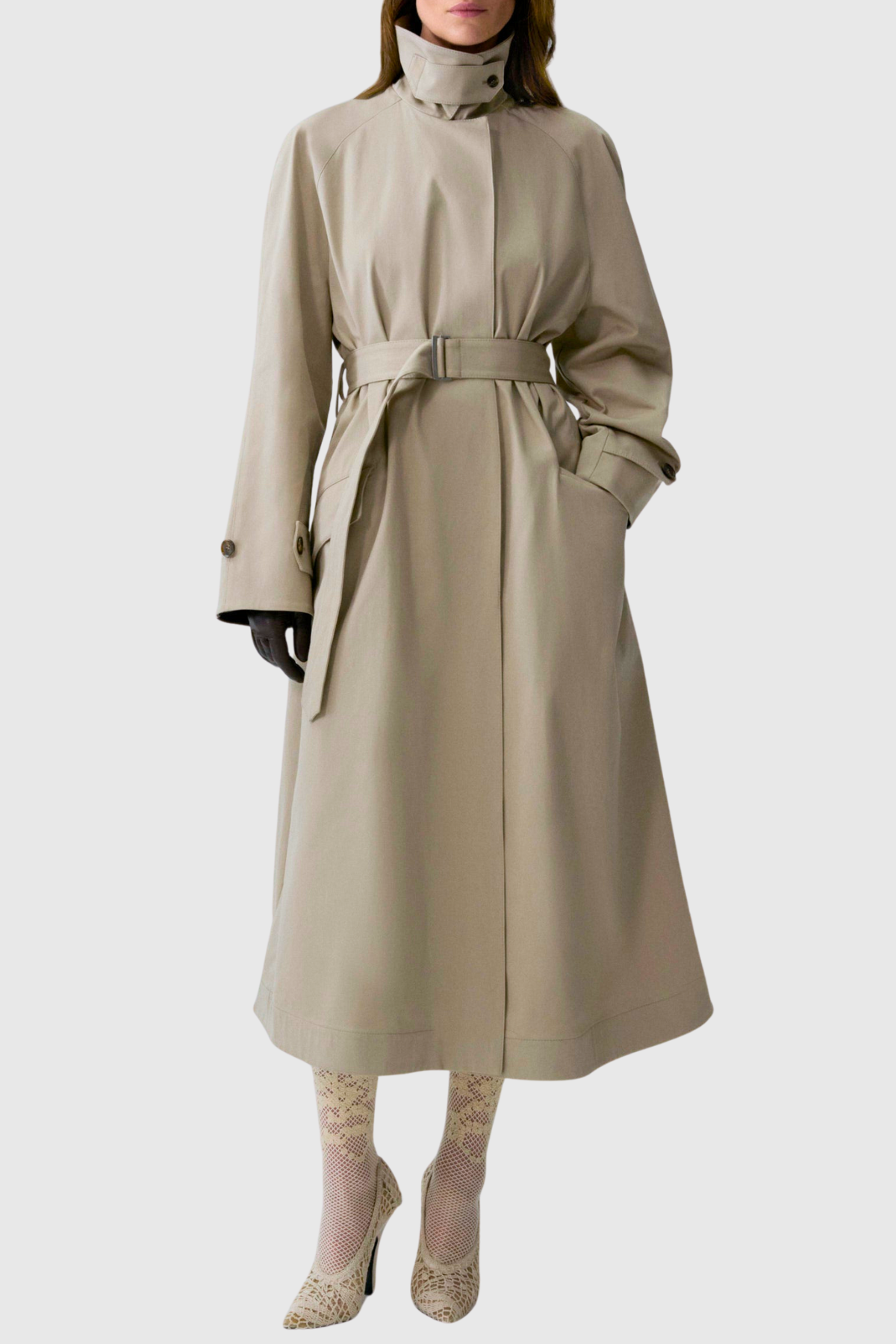 Well Tailored Coat with a Graceful Silhouette