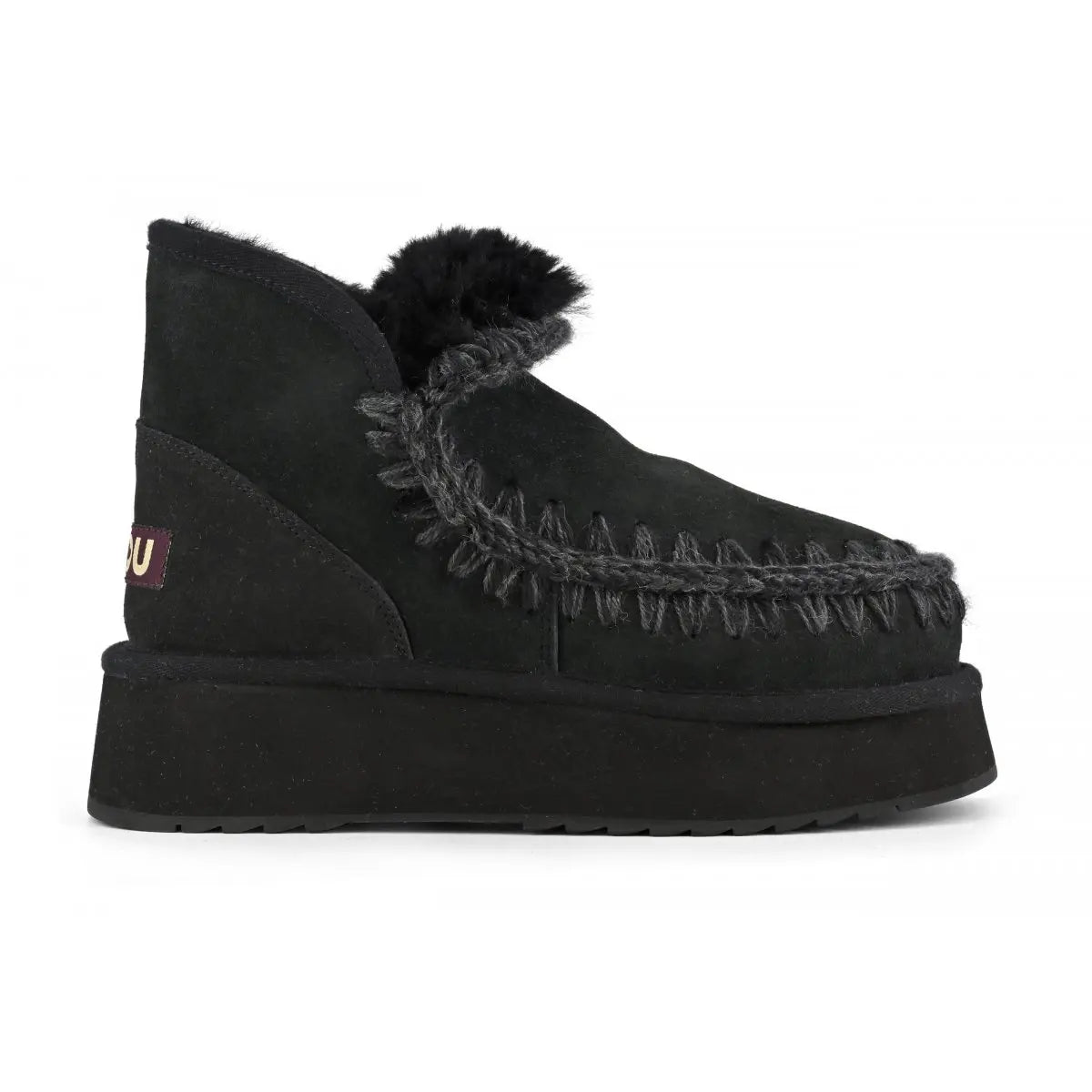 Polished Boots with an Effortless Classic Look