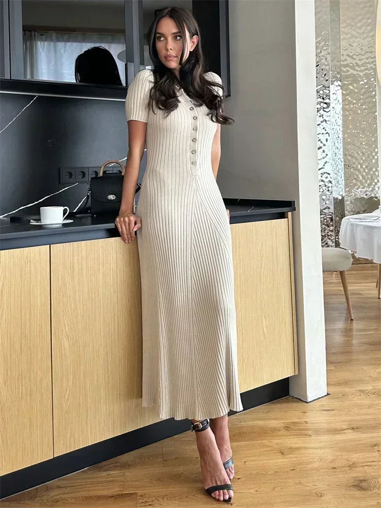 Sophisticated Dress with a Clean Classic Look