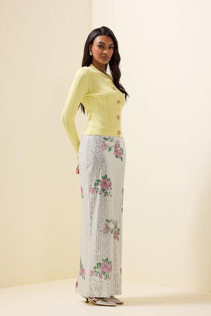 Effortlessly Elegant Top with a Timeless Design
