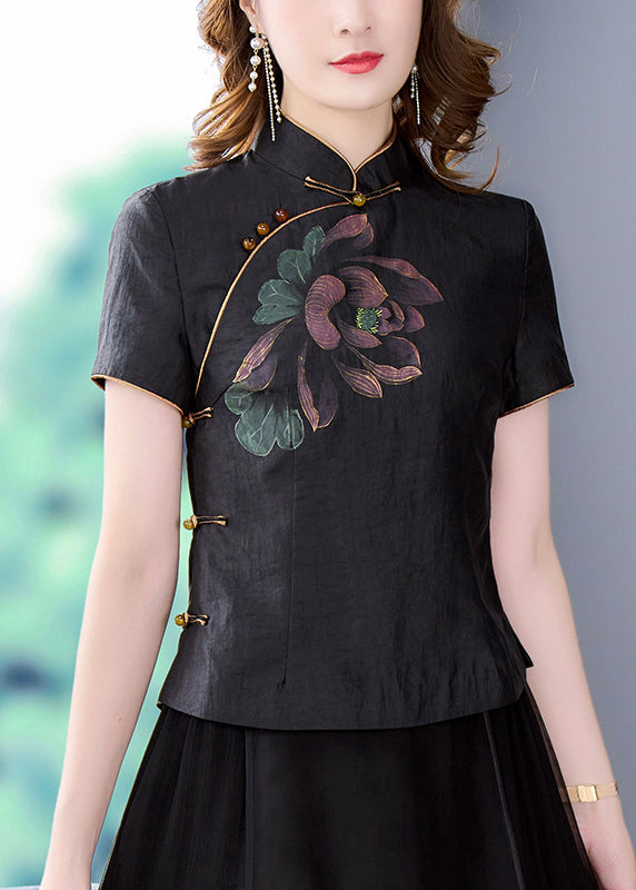 Well Tailored Shirt with a Graceful Silhouette