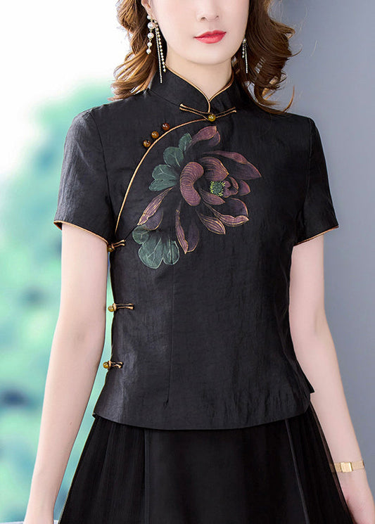 Well Tailored Shirt with a Graceful Silhouette