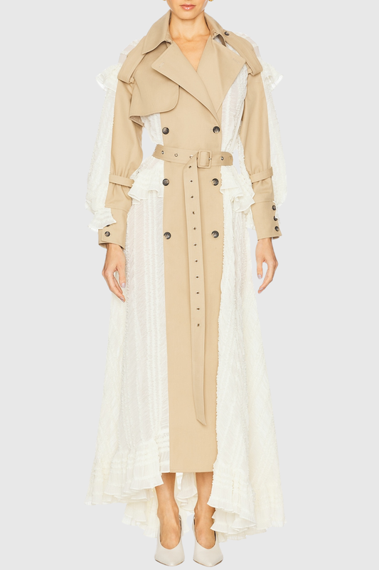 Well Tailored Coat with a Graceful Silhouette