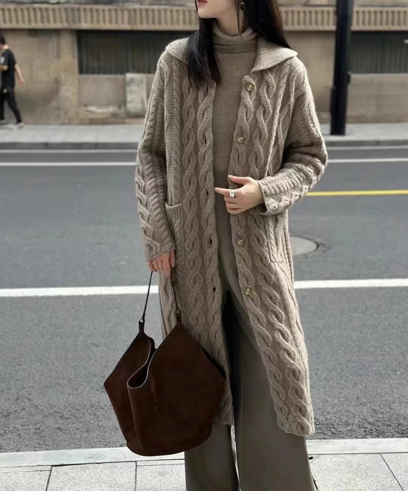 Gracefully Styled Bag for Any Occasion