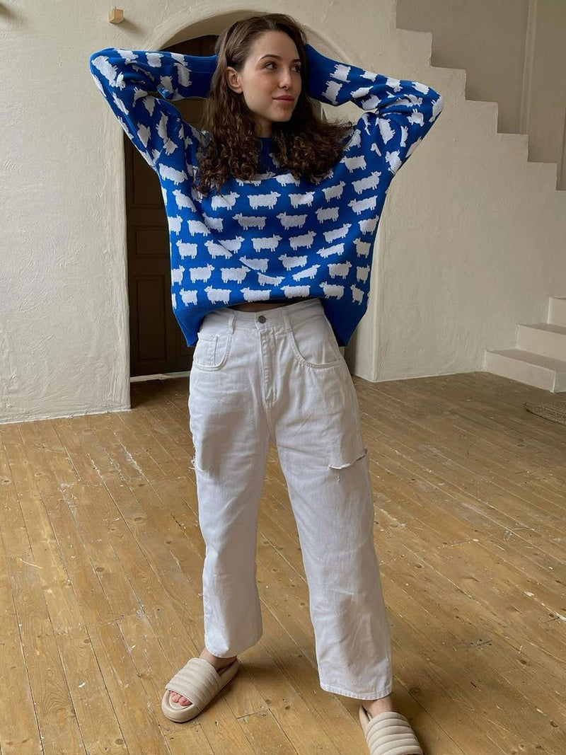 Effortlessly Elegant Sweater with a Timeless Design