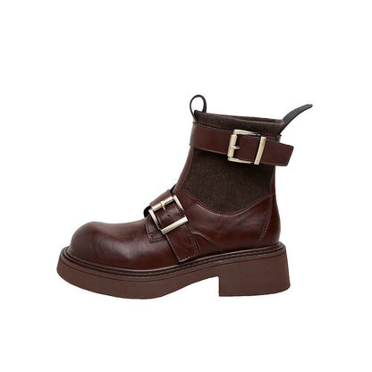 Well Tailored Boots with a Graceful Silhouette