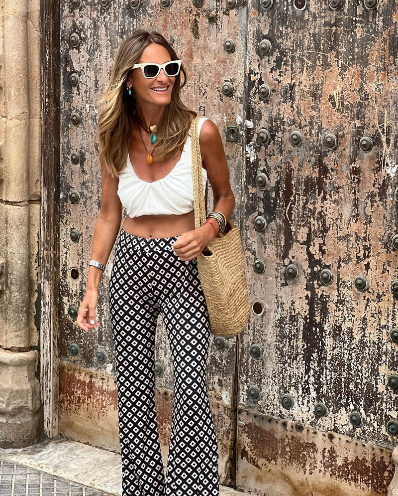Elegantly Styled Pants for Everyday Wear
