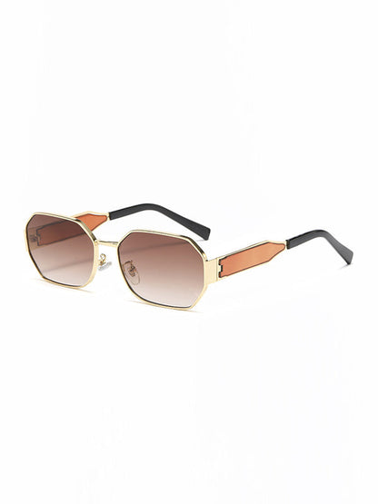 Sophisticated Garment with a Clean Classic Look