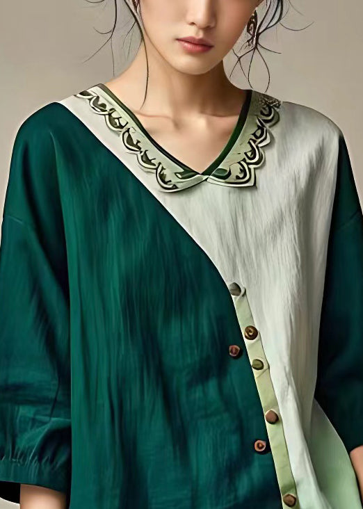 Classic Vintage Shirt with a Flattering Fit
