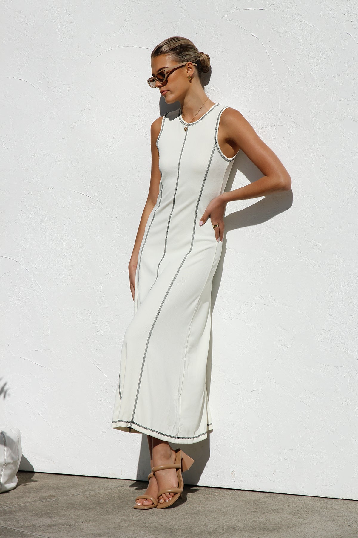 Beautifully Crafted Dress in a Classic Style