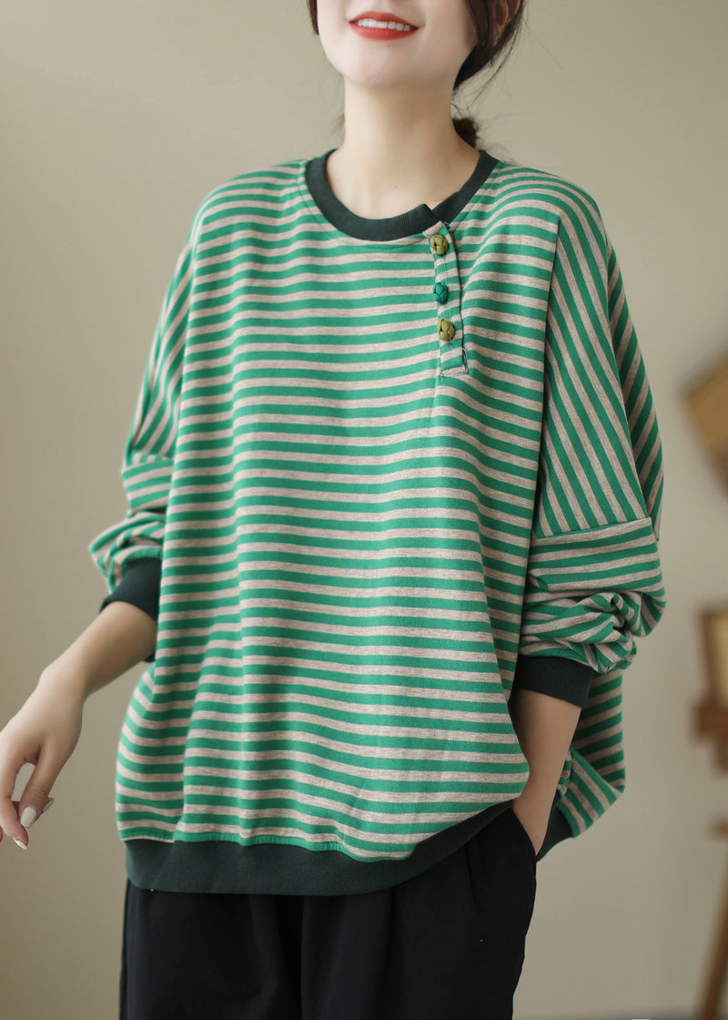 Classic Vintage Shirt with a Flattering Fit