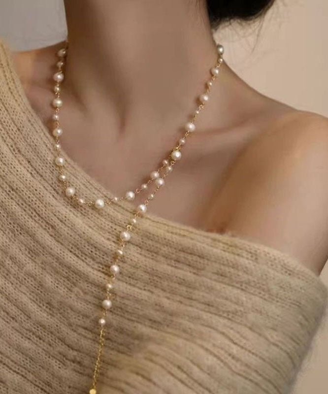 Effortlessly Elegant Garment with a Timeless Design