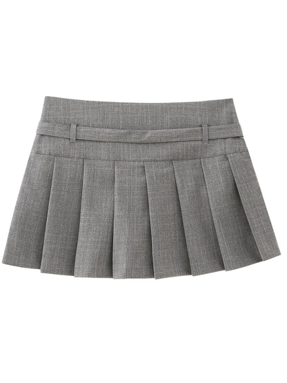 Sophisticated Garment with a Clean Classic Look