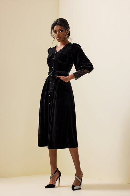 Classic Vintage Dress with a Flattering Fit