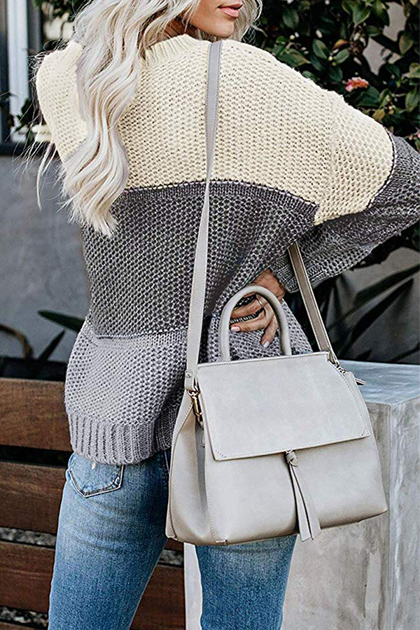 Effortlessly Elegant Sweater with a Timeless Design
