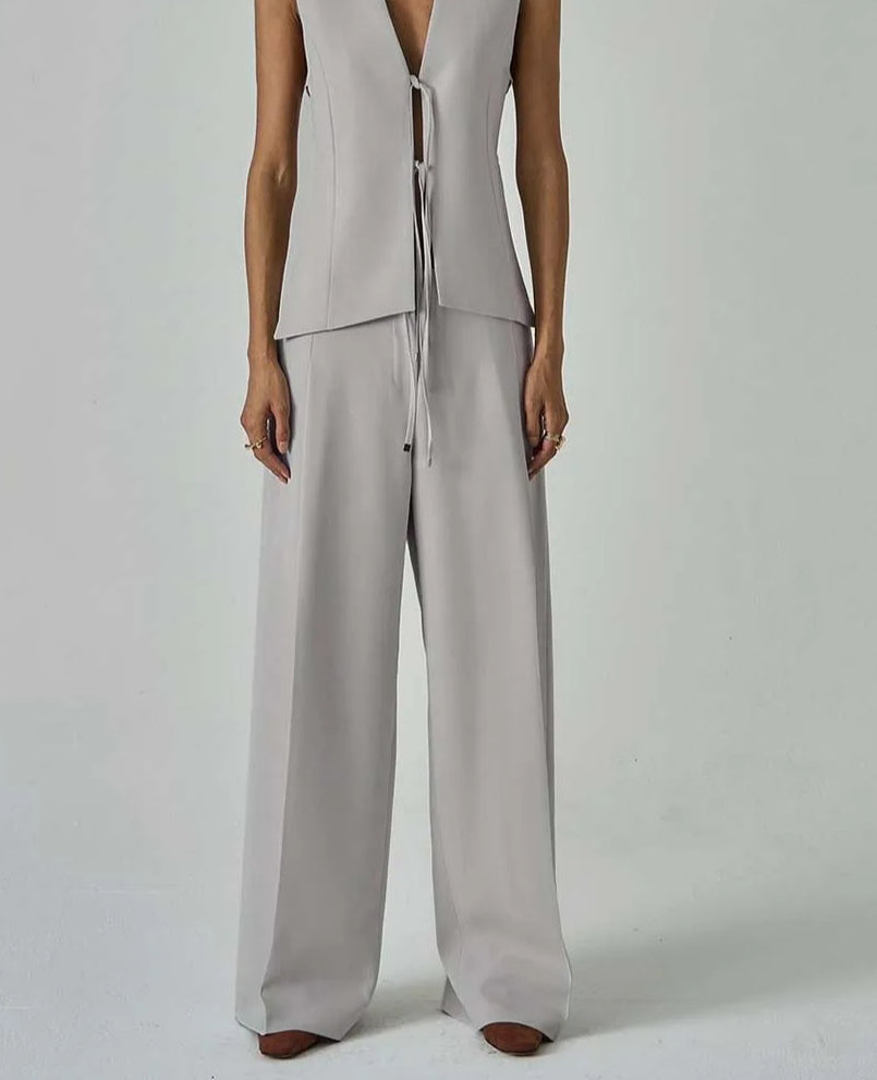 Gracefully Styled Pants for Any Occasion