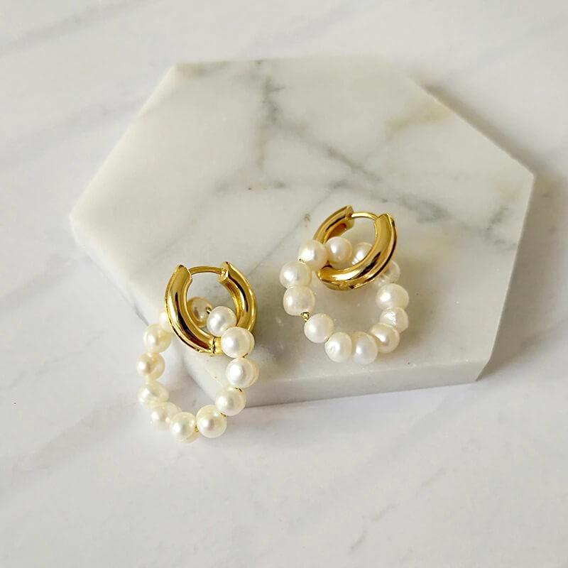 Effortlessly Elegant Garment with a Timeless Design