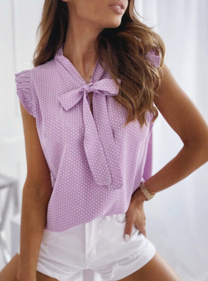 Well Tailored Blouse with a Graceful Silhouette