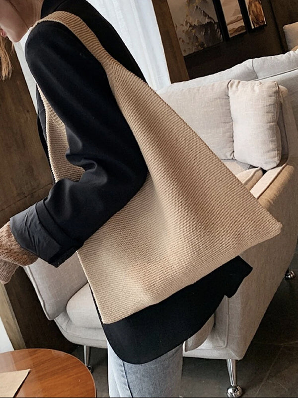 Beautifully Finished Bag in a Timeless Design