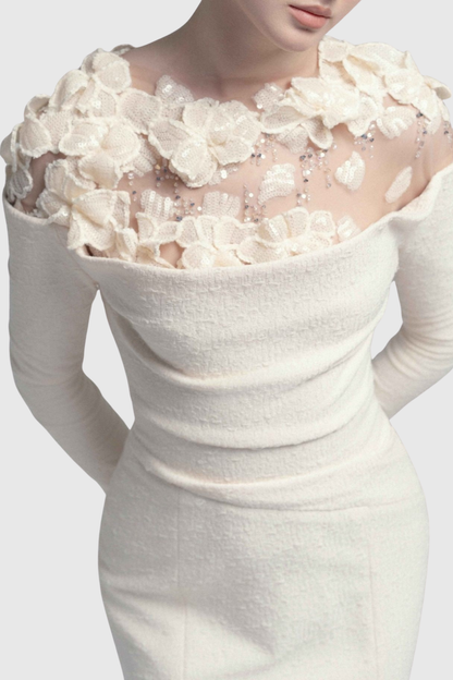 Well Tailored Dress with a Graceful Silhouette