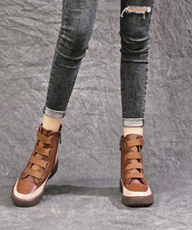 Well Tailored Boots with a Graceful Silhouette