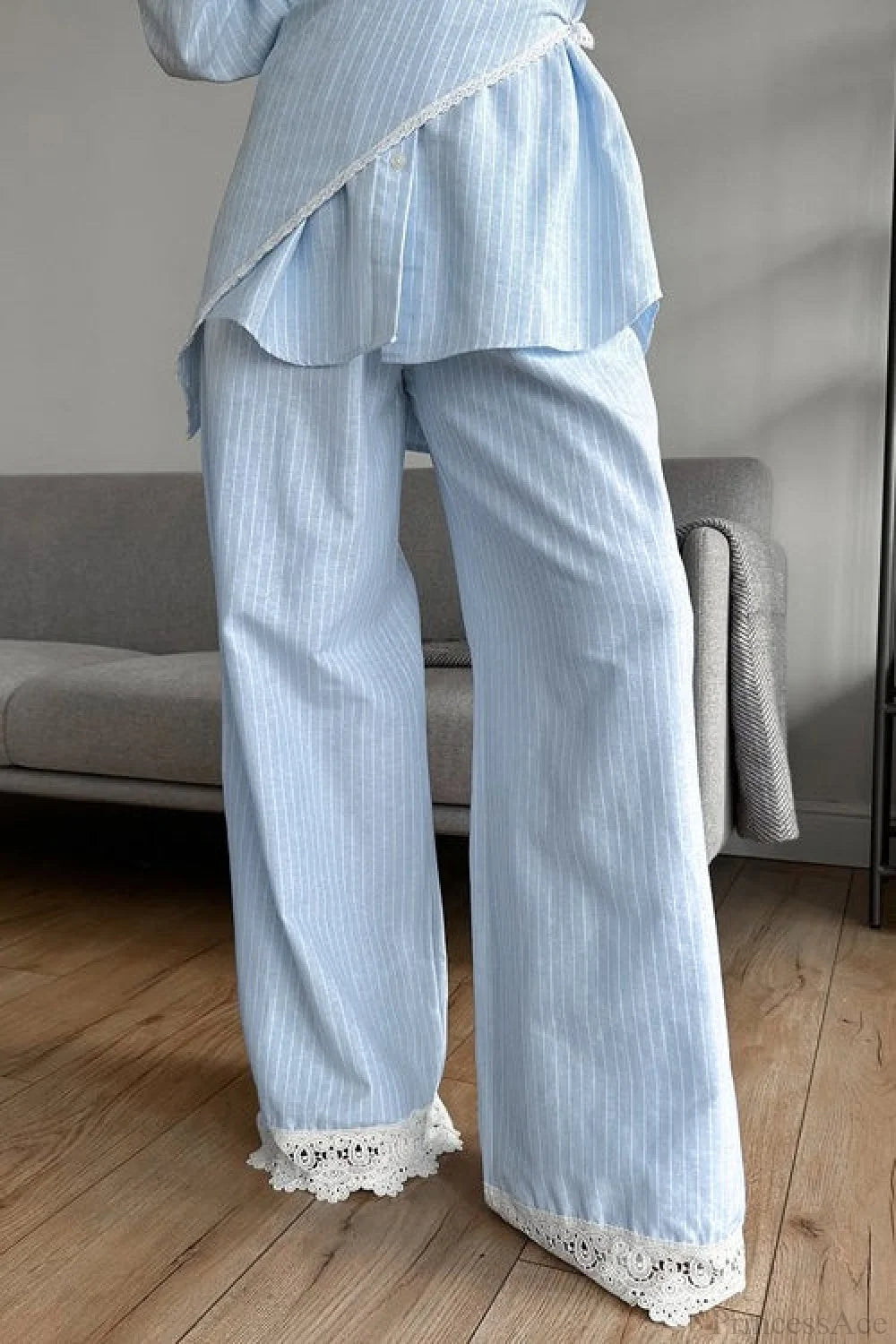 Classic Vintage Pants with a Flattering Fit