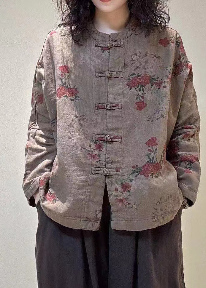 Classic Vintage Blouse with a Flattering Fit