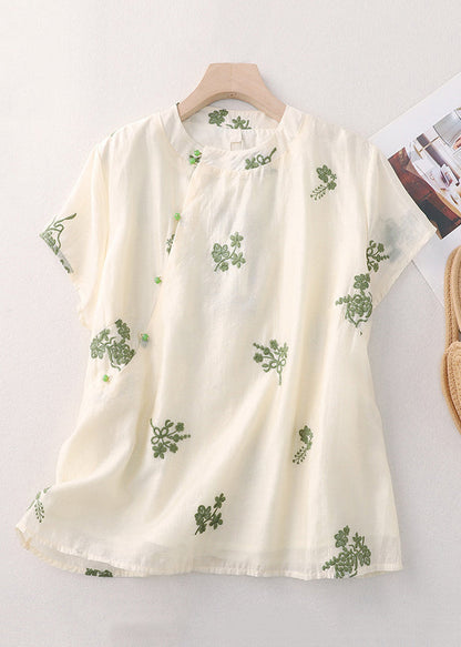 Sophisticated Blouse with a Clean Classic Look