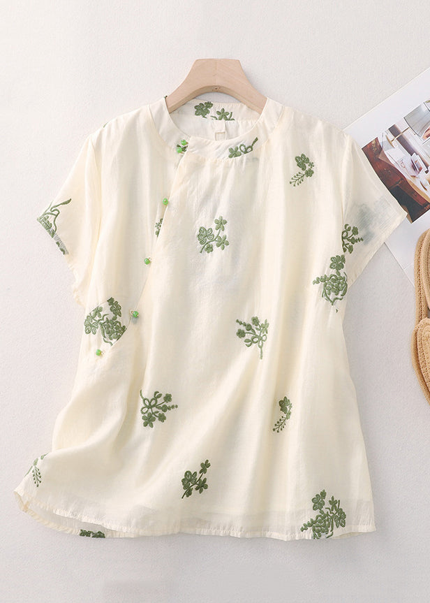 Sophisticated Blouse with a Clean Classic Look