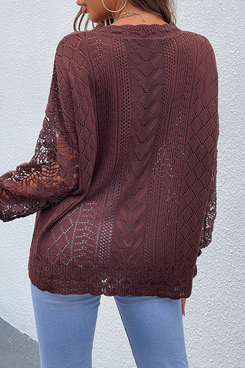Well Tailored Sweater with a Graceful Silhouette