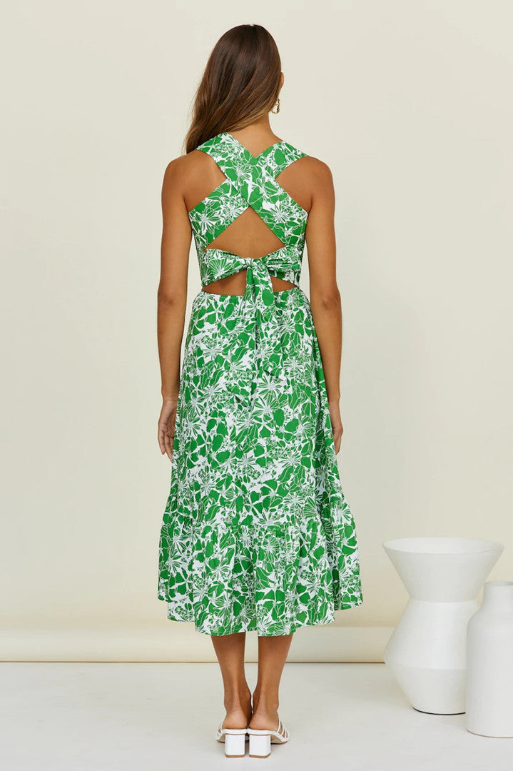Sophisticated Dress with a Clean Classic Look